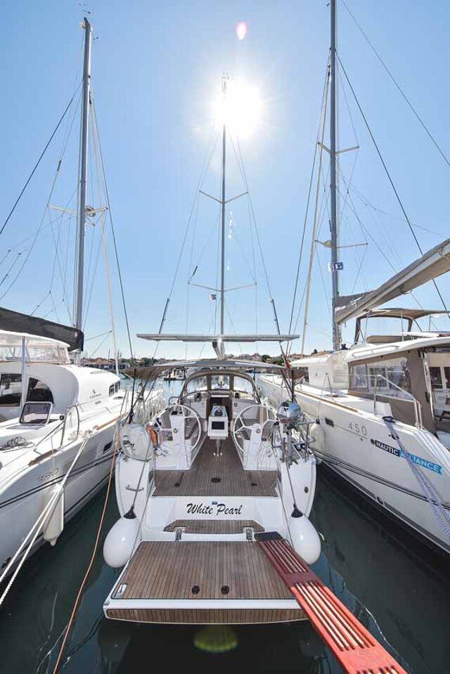 Bavaria Cruiser 37 - 2 cab. White Pearl 